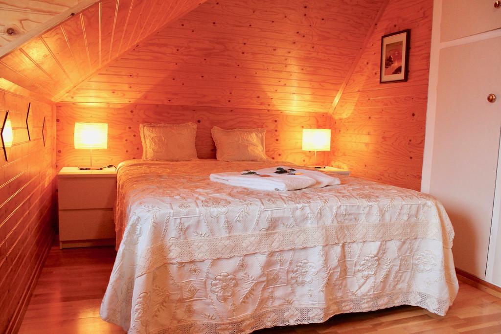 Guesthouse Arny Вестманнаейяр Екстер'єр фото